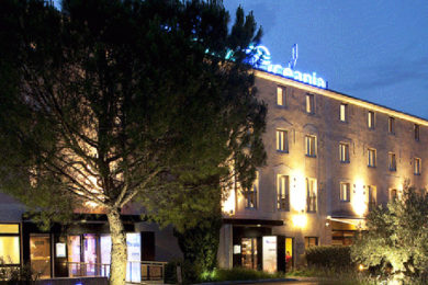 hotel-escale-oceania-facade-2-1